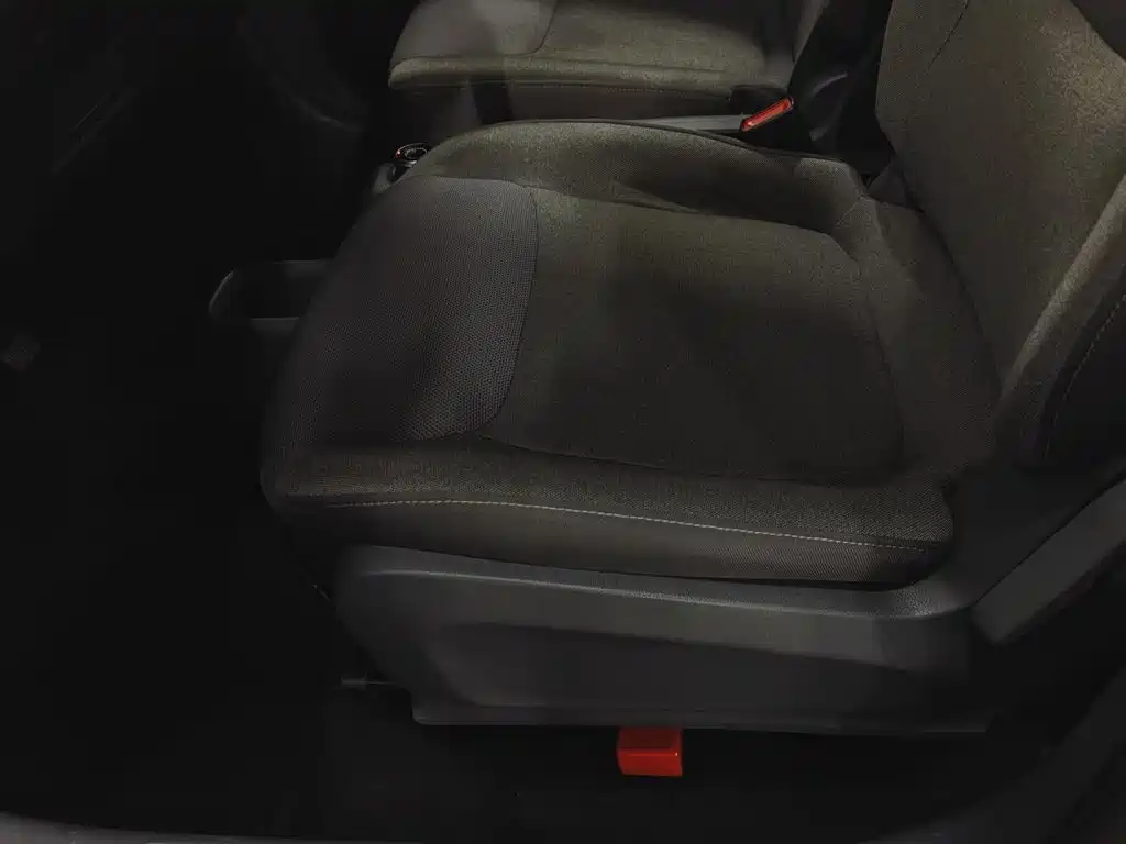 Фото 20 - Wuling Motors Wuling Zhiguang NEV