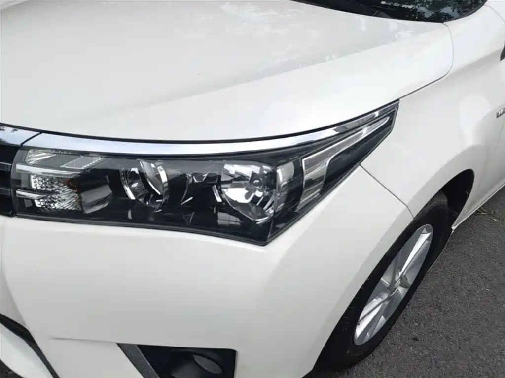 Toyota Corolla 2014 1.6L CVT GL фото 24
