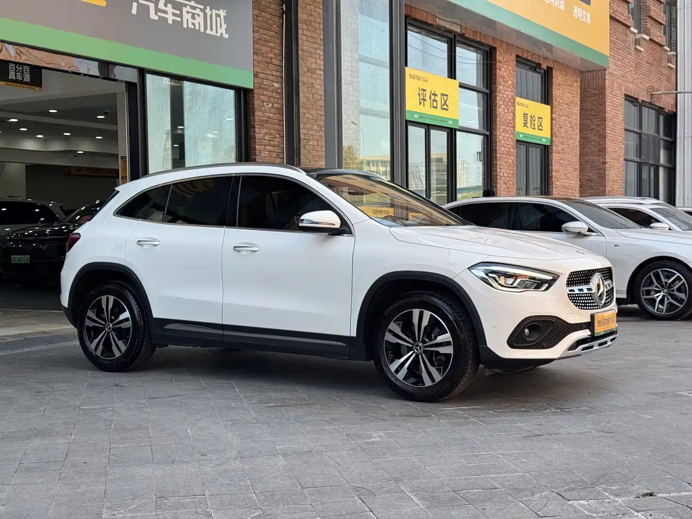 Mercedes-Benz GLA 2023 2023 GLA 220