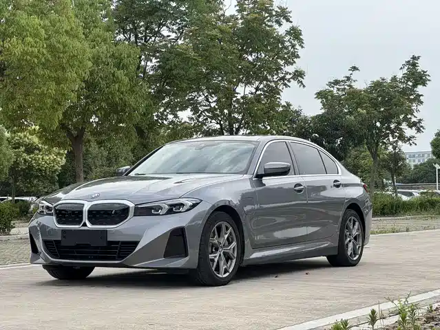 BMW i3 2022 eDrive 35 L