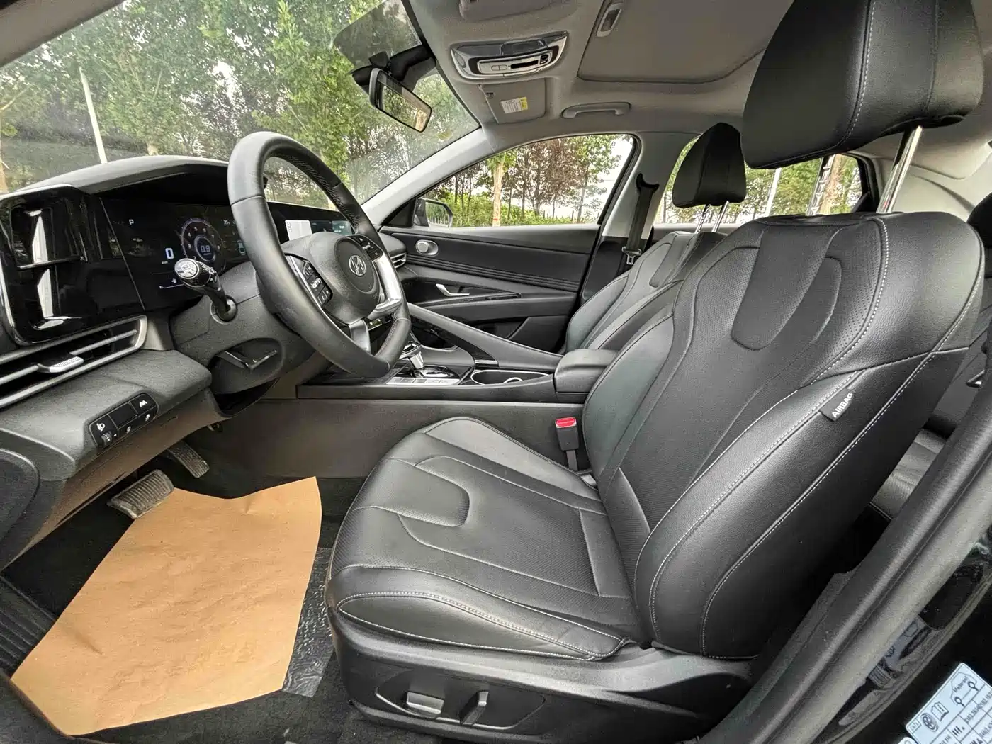 MODERN ELANTRA