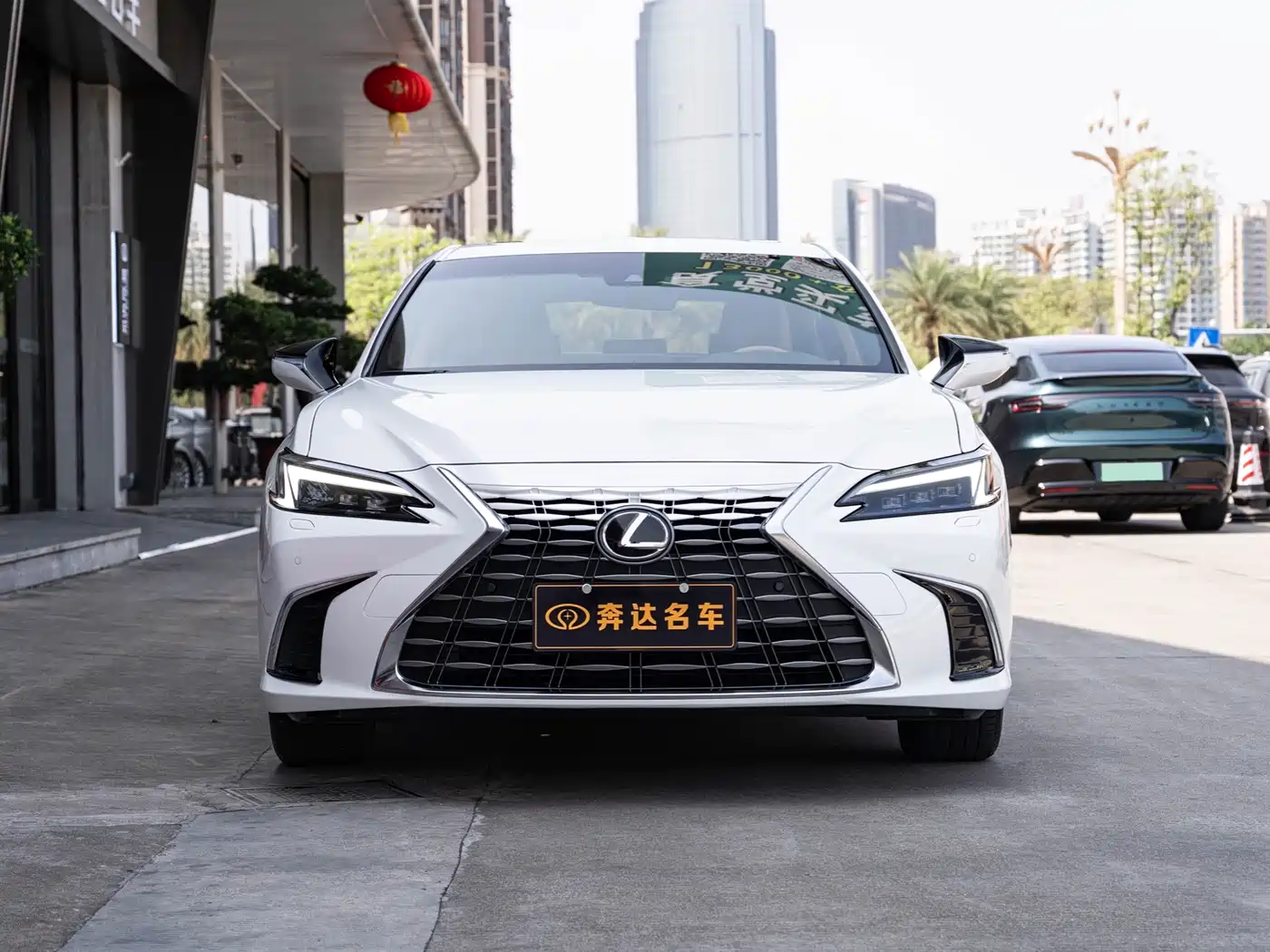 Lexus ES 2025 200 Ultimate Edition фото 2