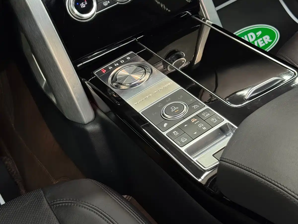 Land Rover Range Rover 2017 3.0 SC V6 Vogue фото 10