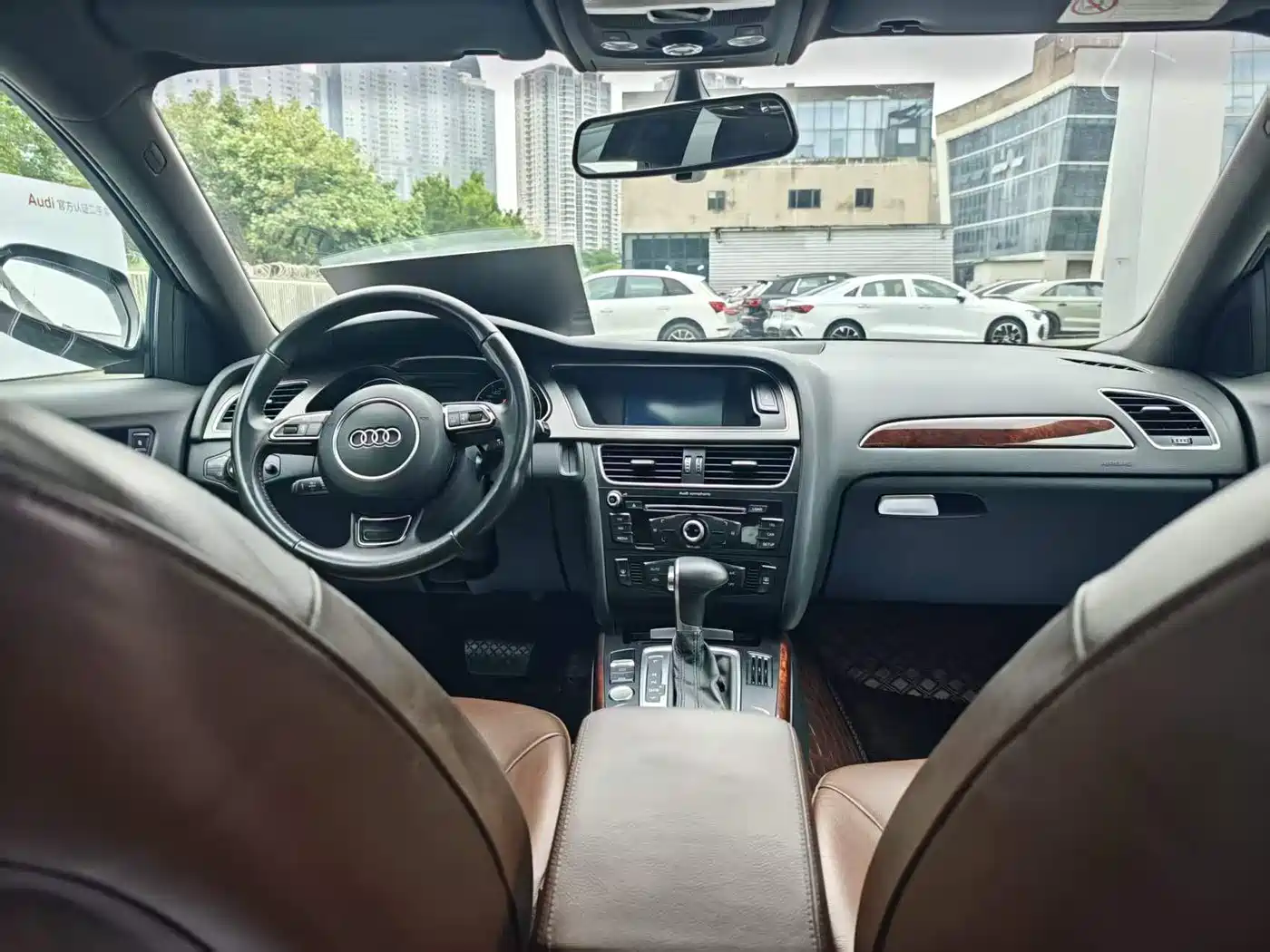Audi A4L 2016 35 TFSI Collector's Edition S line Comfort фото 23