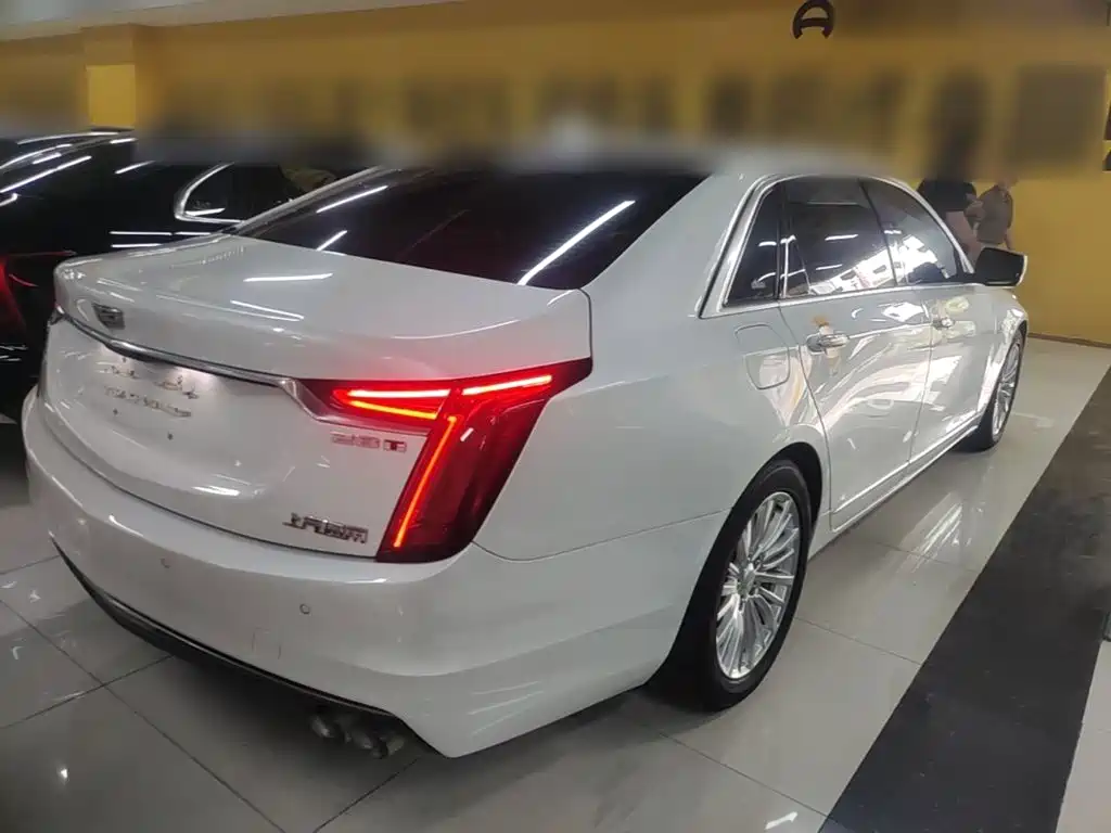 Фото 7 - Cadillac CT6