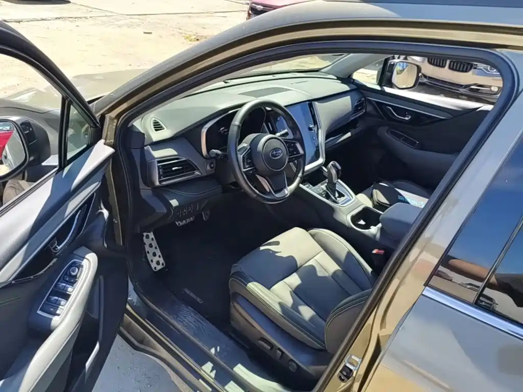 SUBARU OUTBACK