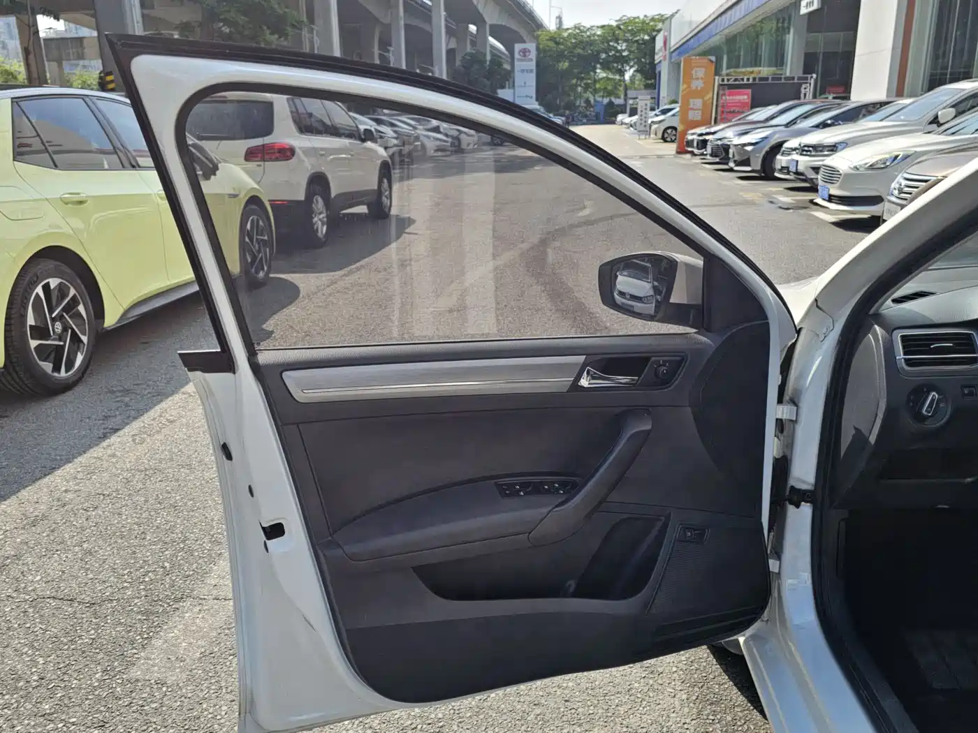 Volkswagen Santana 2021 1.5L Automatic Comfort Edition фото 4