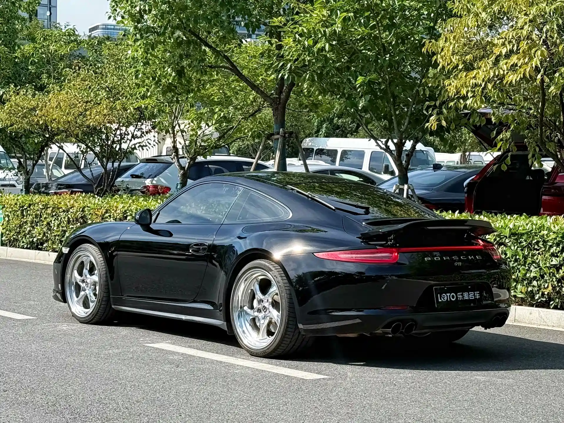 Photo 4 - Porsche 911