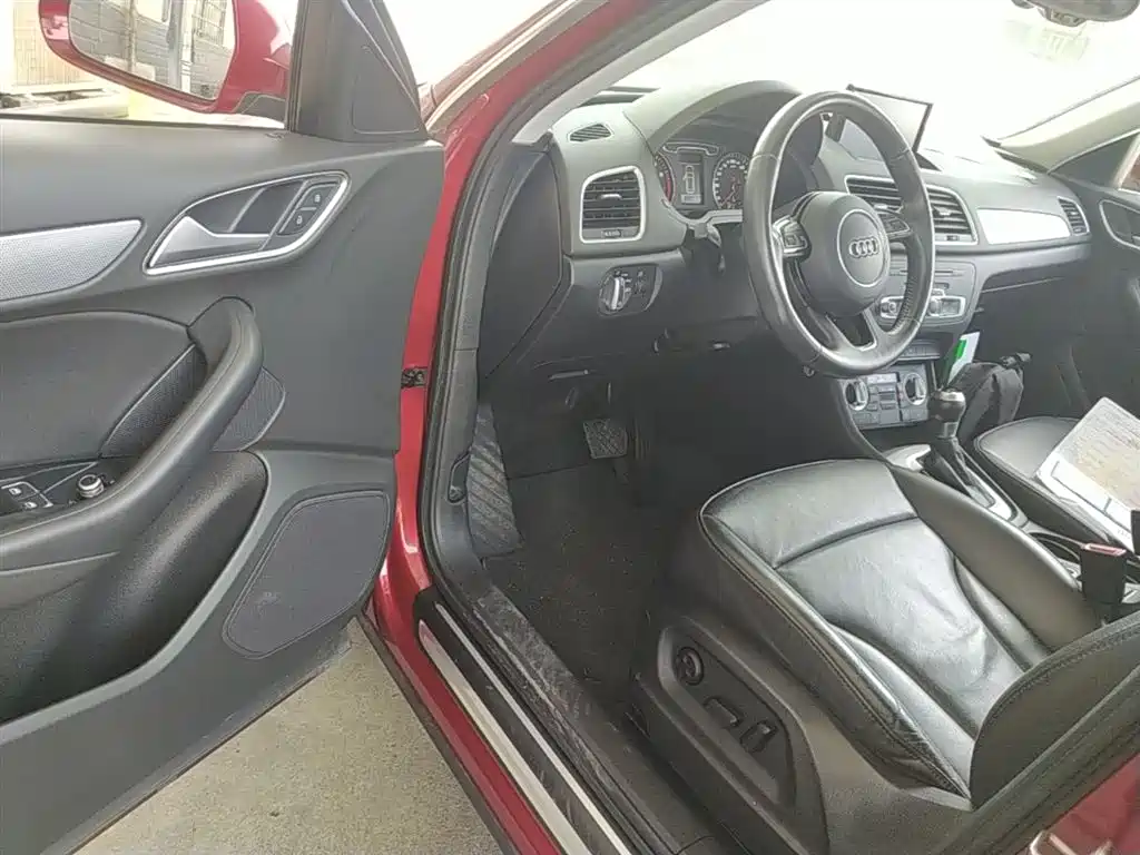 Audi Q3 2015 35 TFSI Comfort фото 16