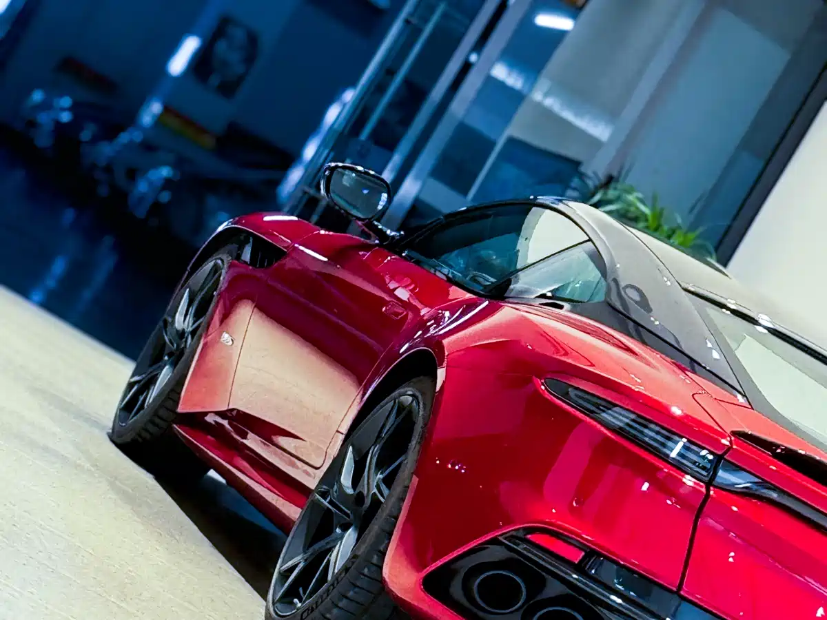 Aston Martin DBS 2019 DBS Superleggera V12 Coupe фото 9