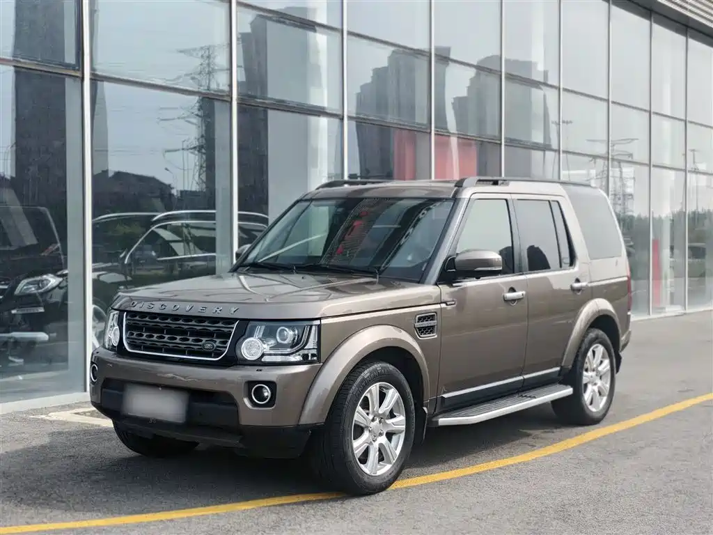Land Rover Discovery 2015 3.0 SC V6 SE фото 2