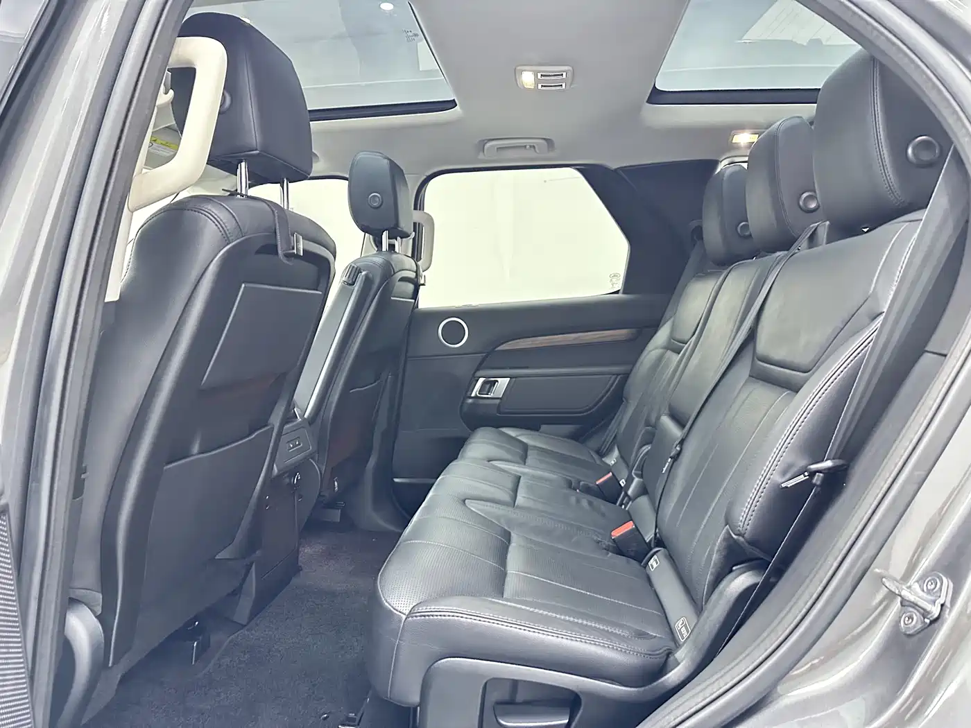 Land Rover Discovery 2017 3.0 SC V6 HSE фото 10