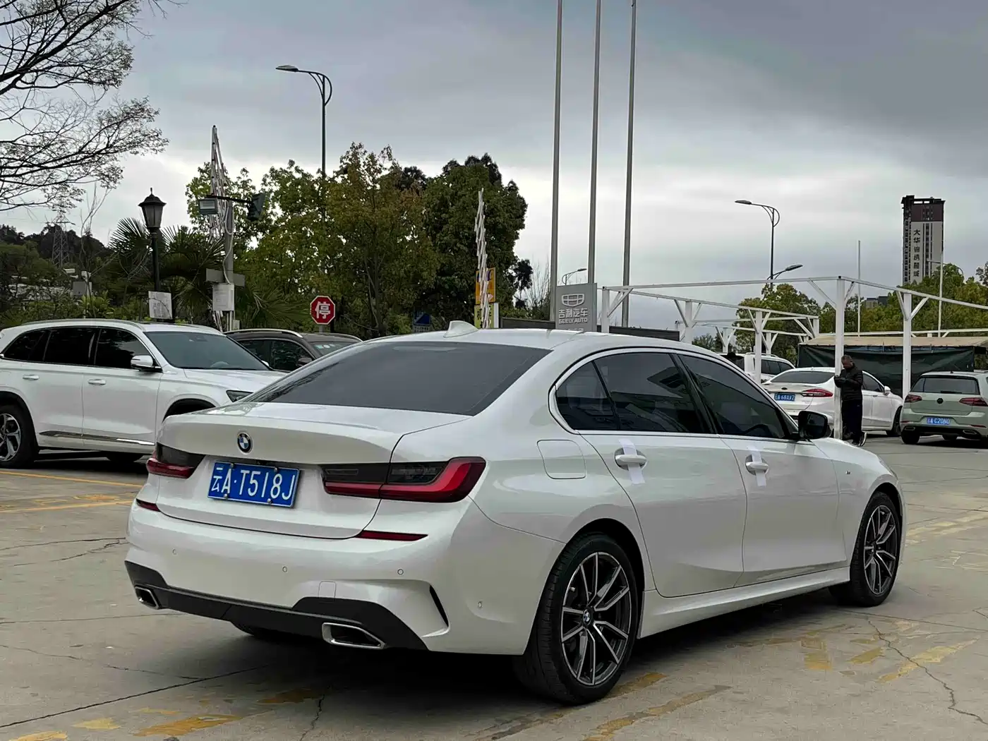 BMW 3 Series 2022 325Li M Sport Package фото 4
