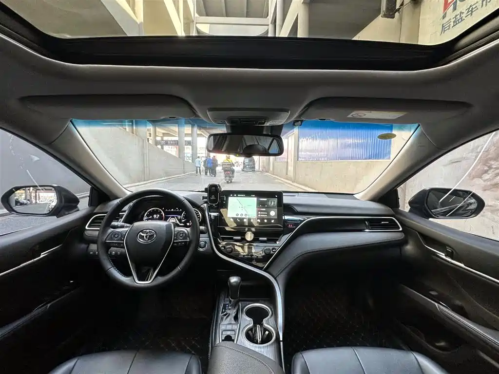 Toyota Camry 2021 2.5G Luxury Edition фото 11