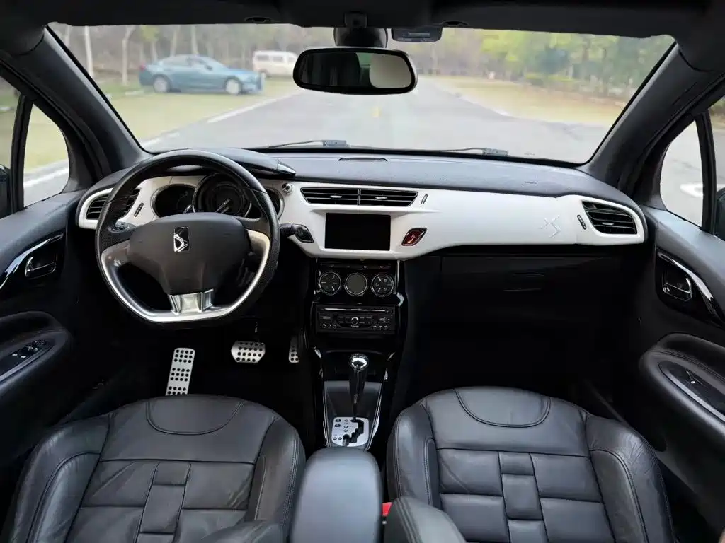 DS 3 Classic 2014 2012 1.6L Ultimate Edition