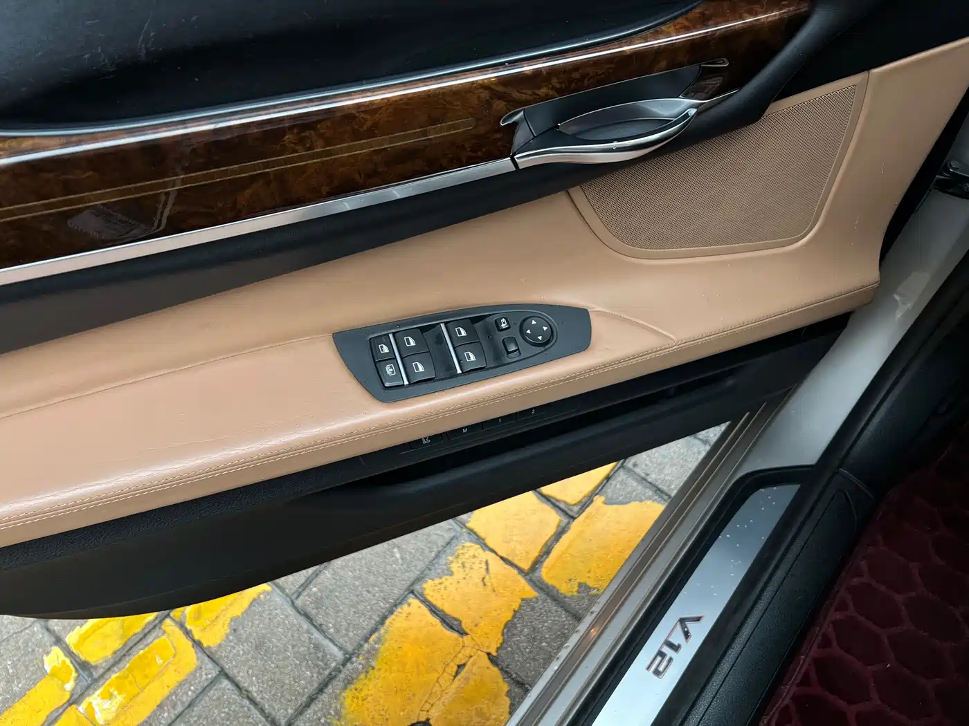 BMW 7 Series 2012 760Li 25th Anniversary Limited Edition фото 13