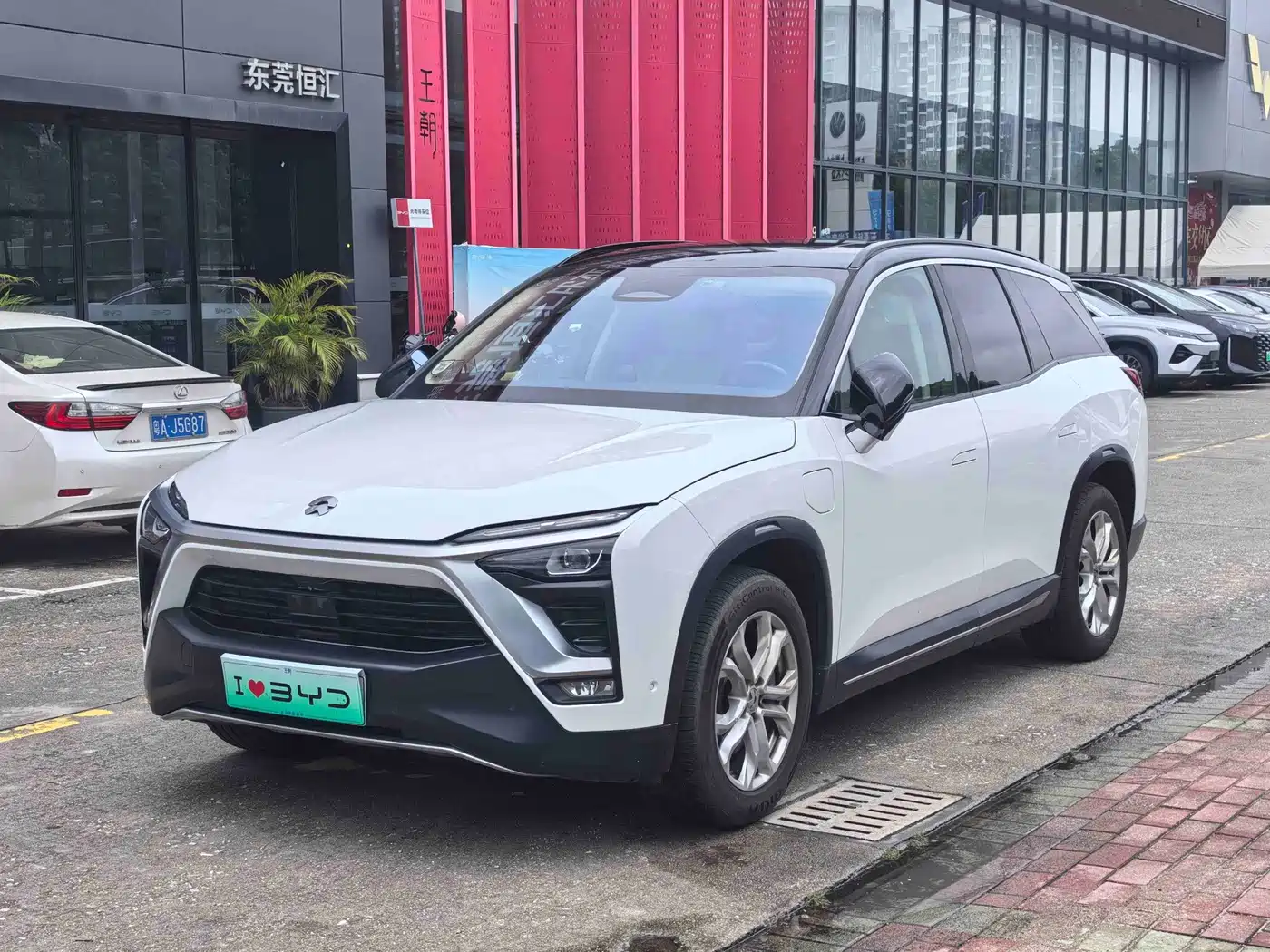 NIO ES8 2019 2018 355KM Base Model 7-Seater Version