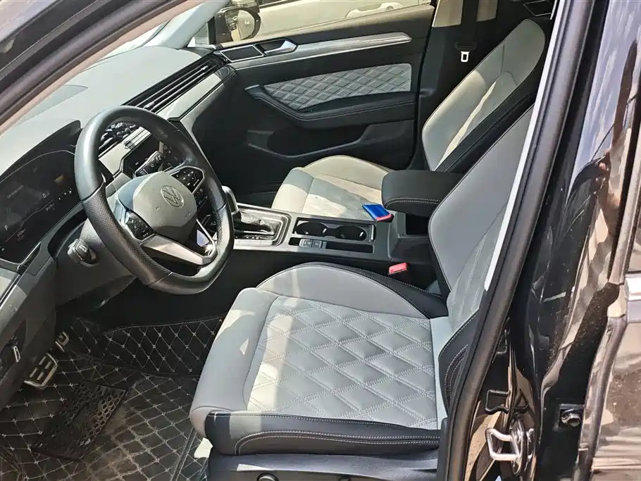 Volkswagen Magotan 2023 2 Million Units Anniversary Edition 330TSI DSG Leading Type фото 9