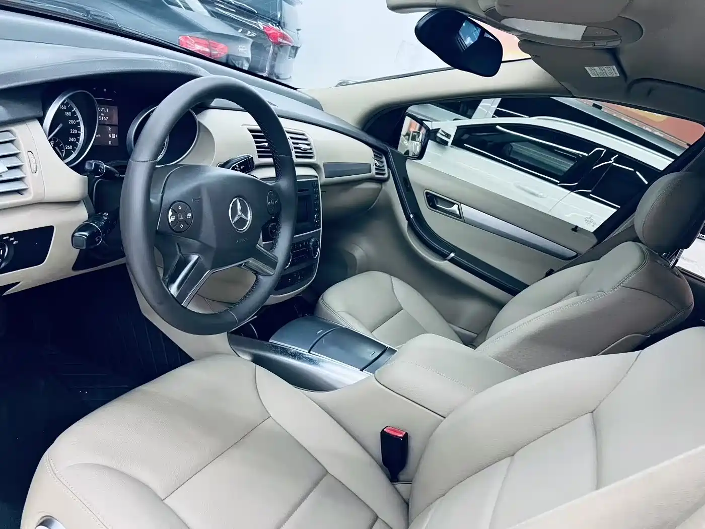 Mercedes-Benz R-Class 2011 R 300 L Business Class фото 4