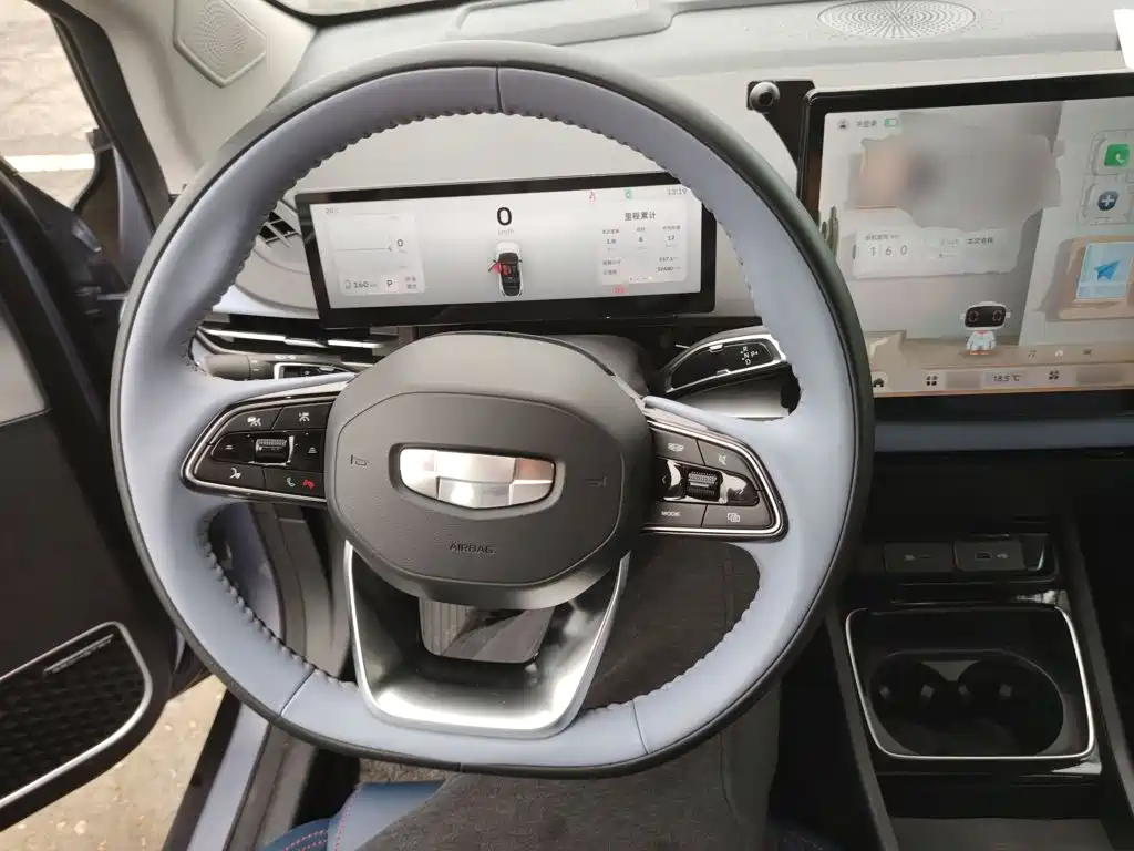 Geely Geometry M6 2023 2022 450 New Intelligence Edition