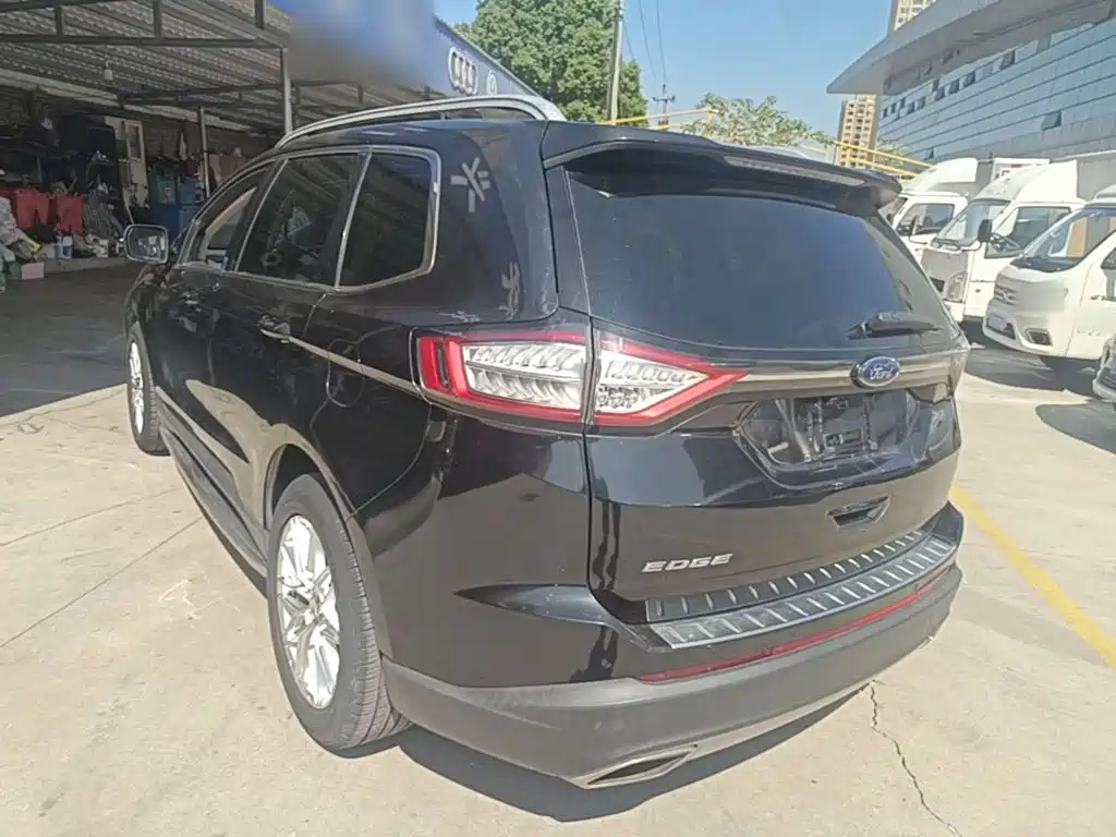 Фото 5 - Ford Edge