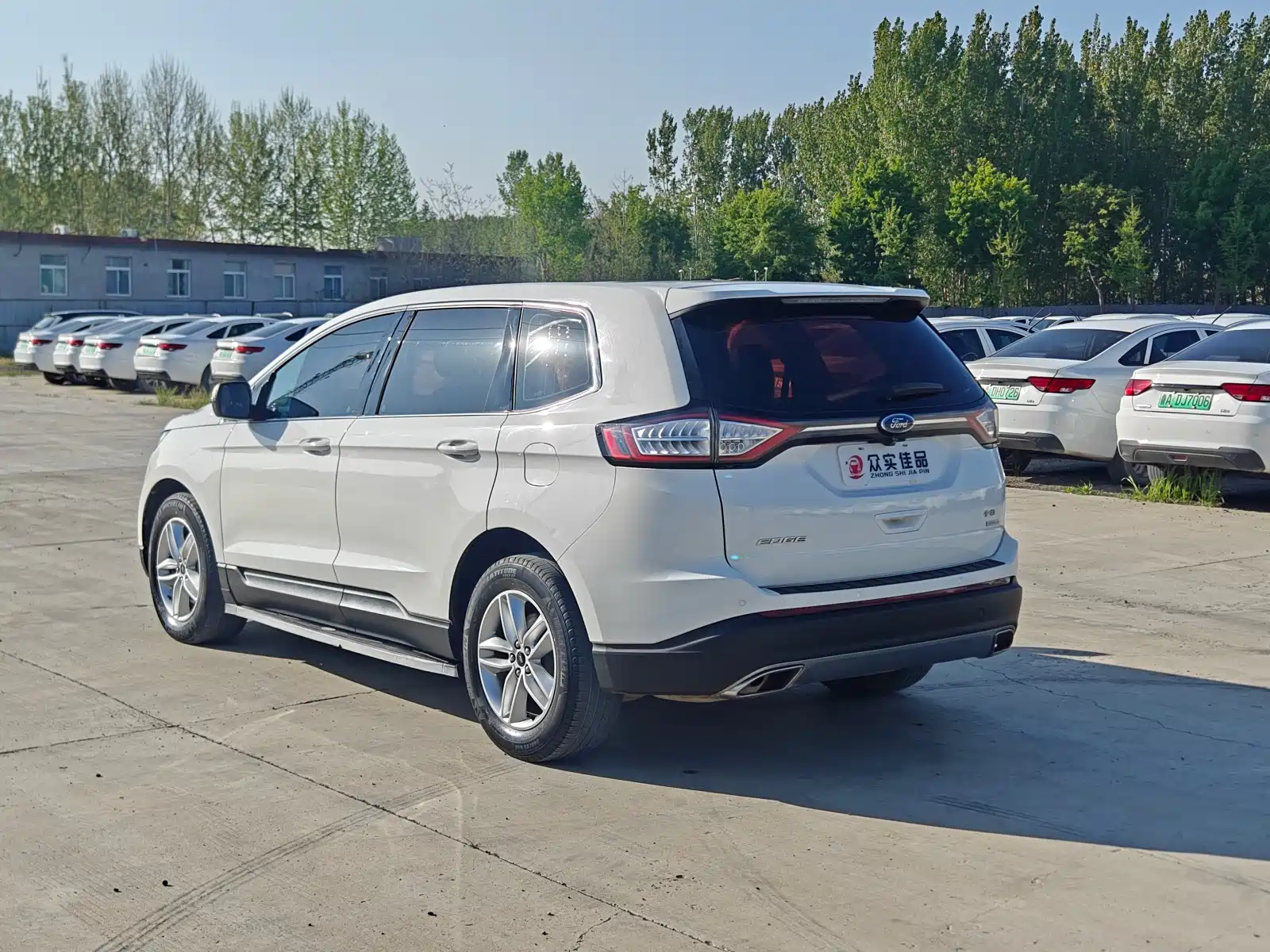 Фото 9 - Ford Edge