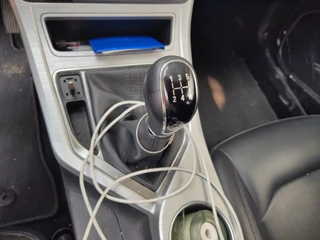 Фото 10 - Geely Vision
