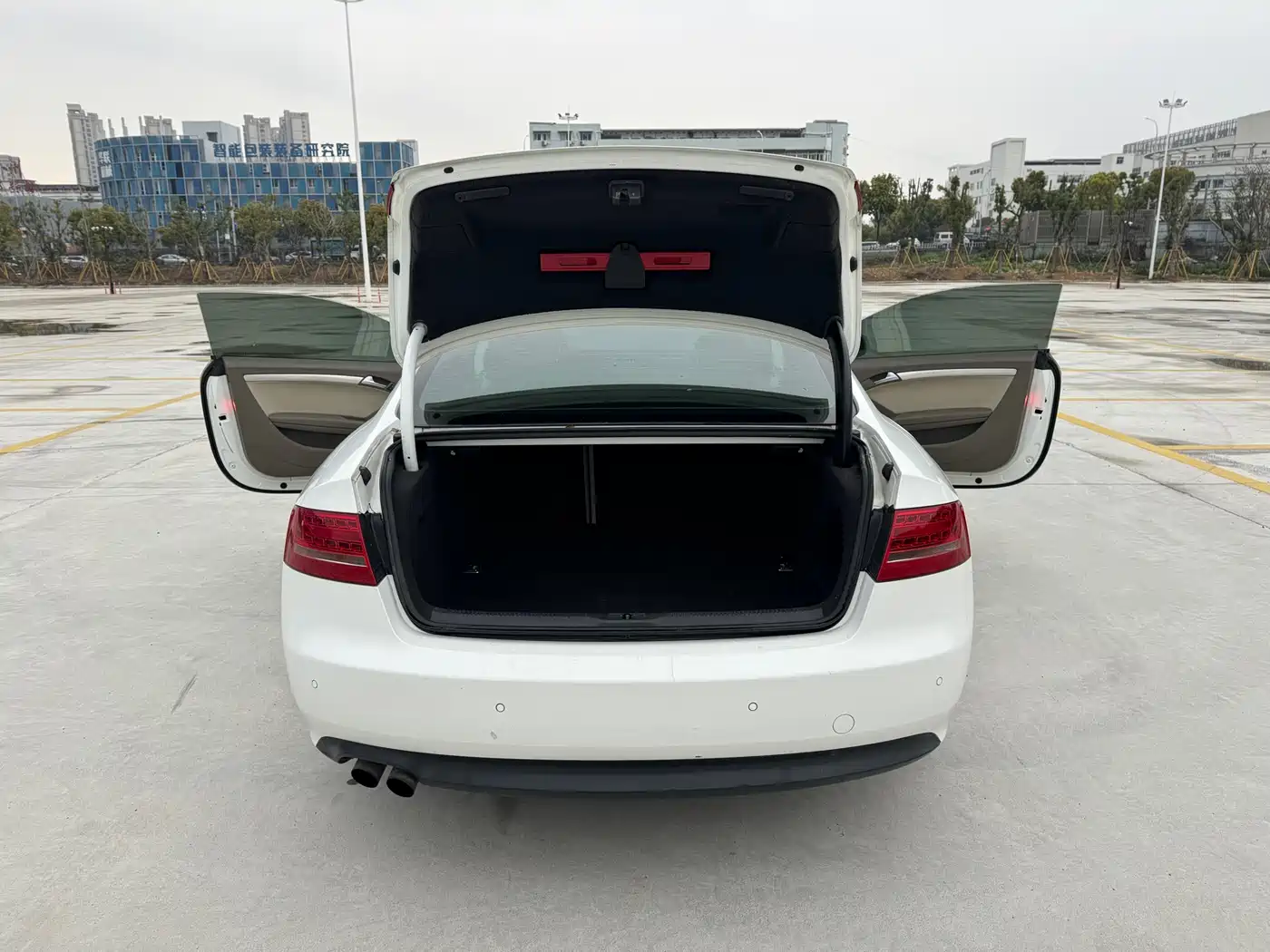 Audi A5 (Import) 2010 2.0TFSI Coupe Style Edition фото 12