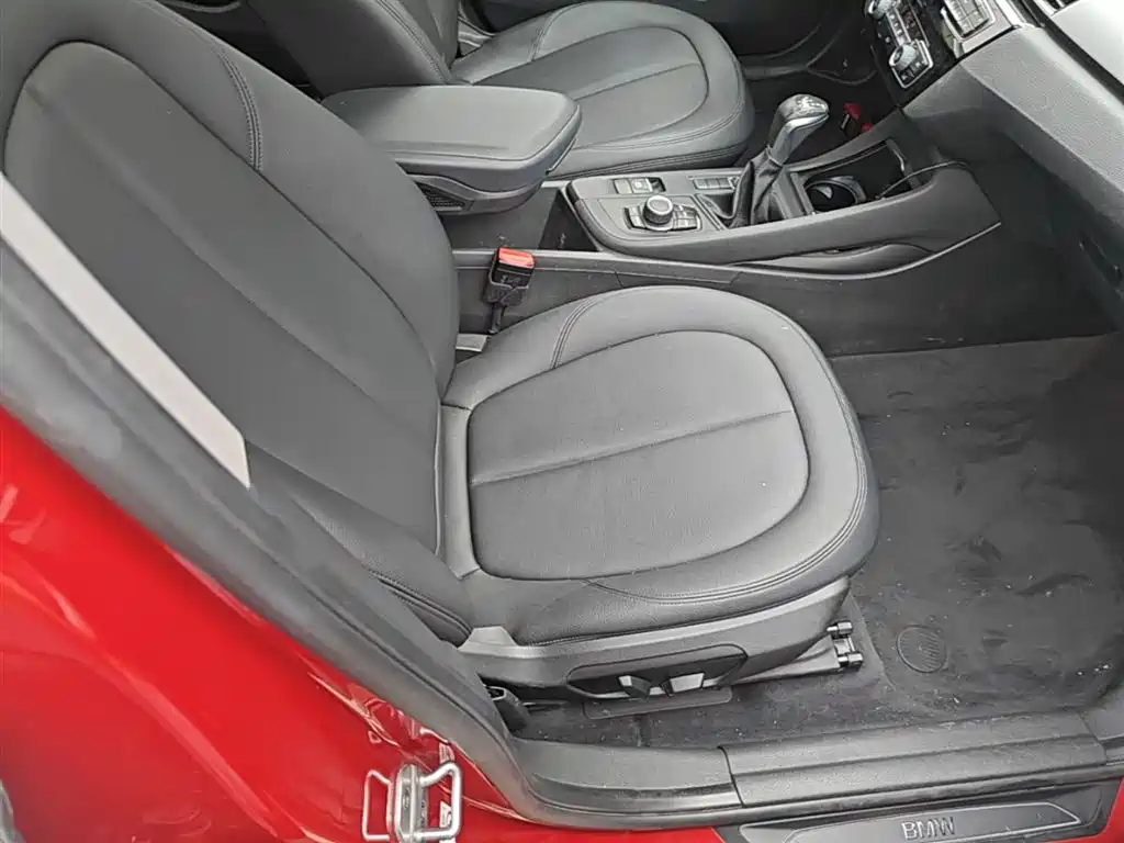 BMW X1 2018 sDrive18Li Fashion Model фото 25