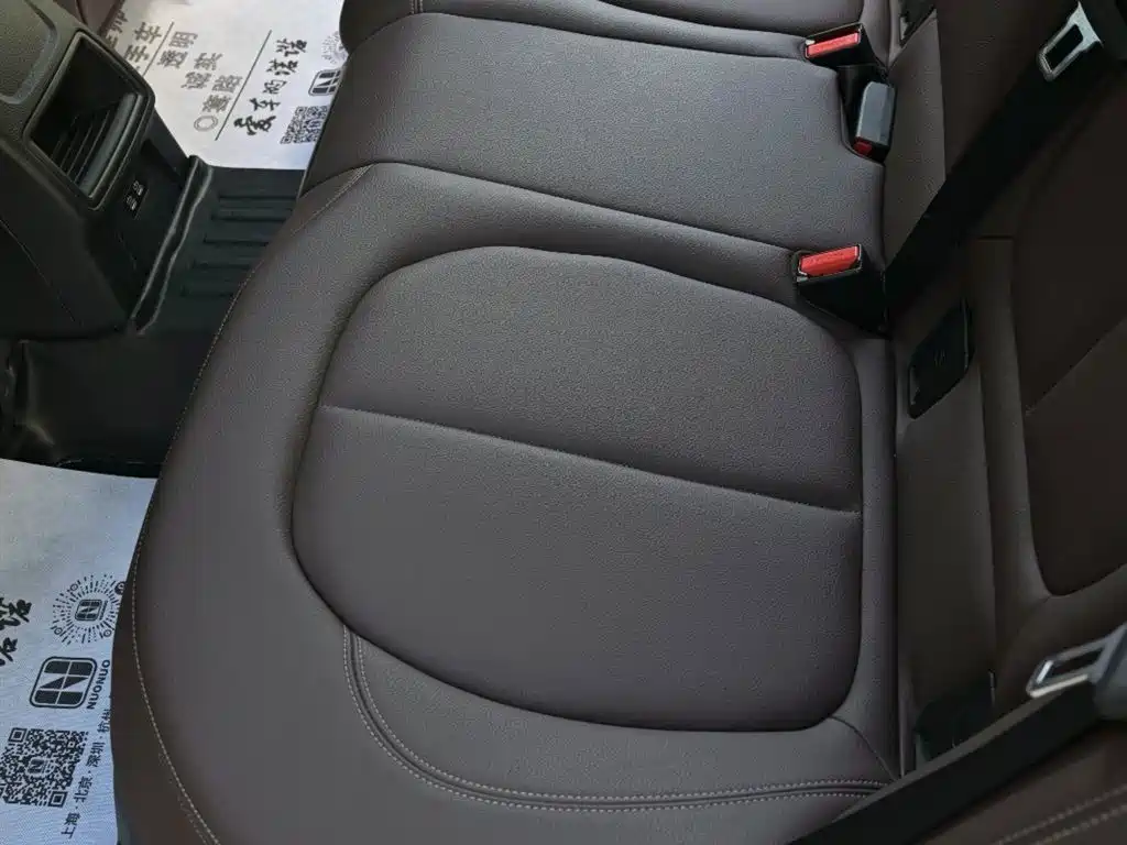 BMW 1 Series 2023 125i M Sport Shadow Edition фото 23