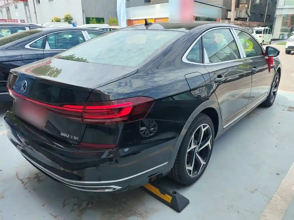Volkswagen Passat 2026 Outstanding Edition 380TSI Starlight Dragon Soaring Version фото 7