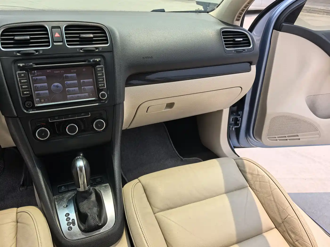 Volkswagen Golf 2011 1.4TSI Auto Luxury фото 14
