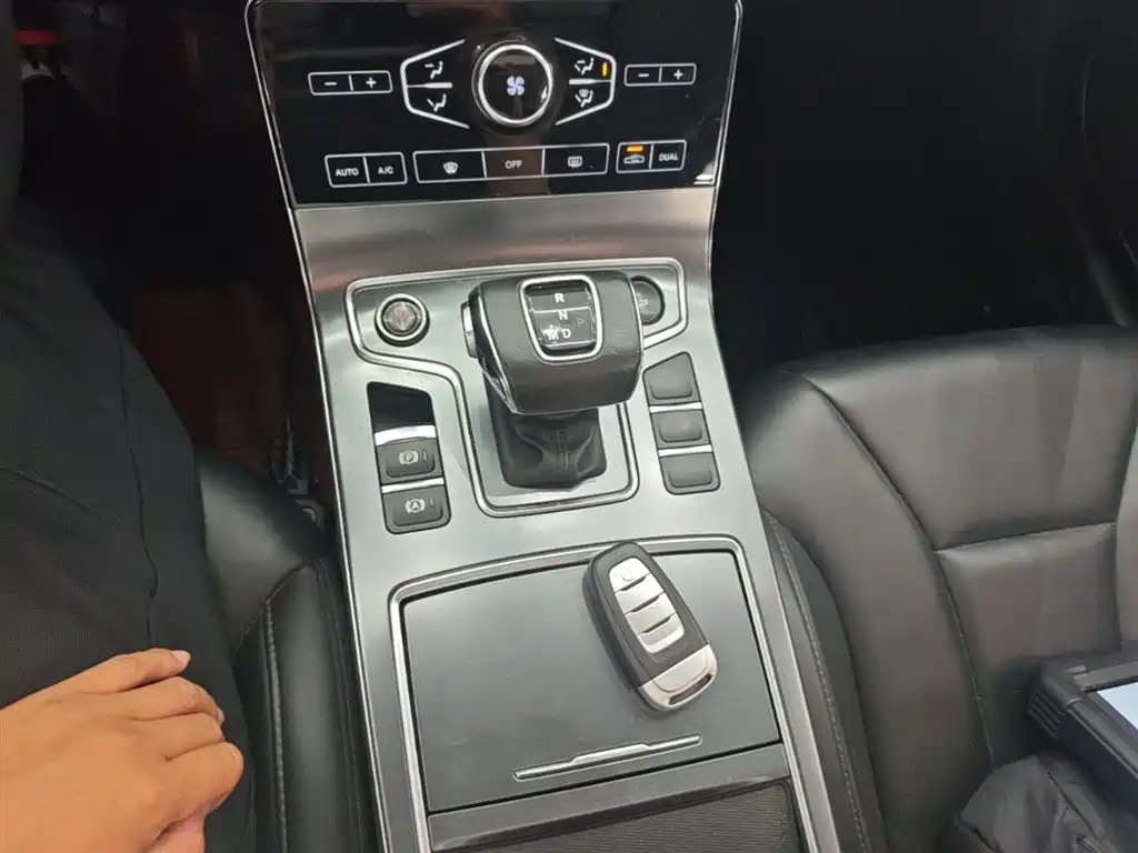 Hongqi H5 2020 1.5T DCT Qi Rhythm Edition фото 14