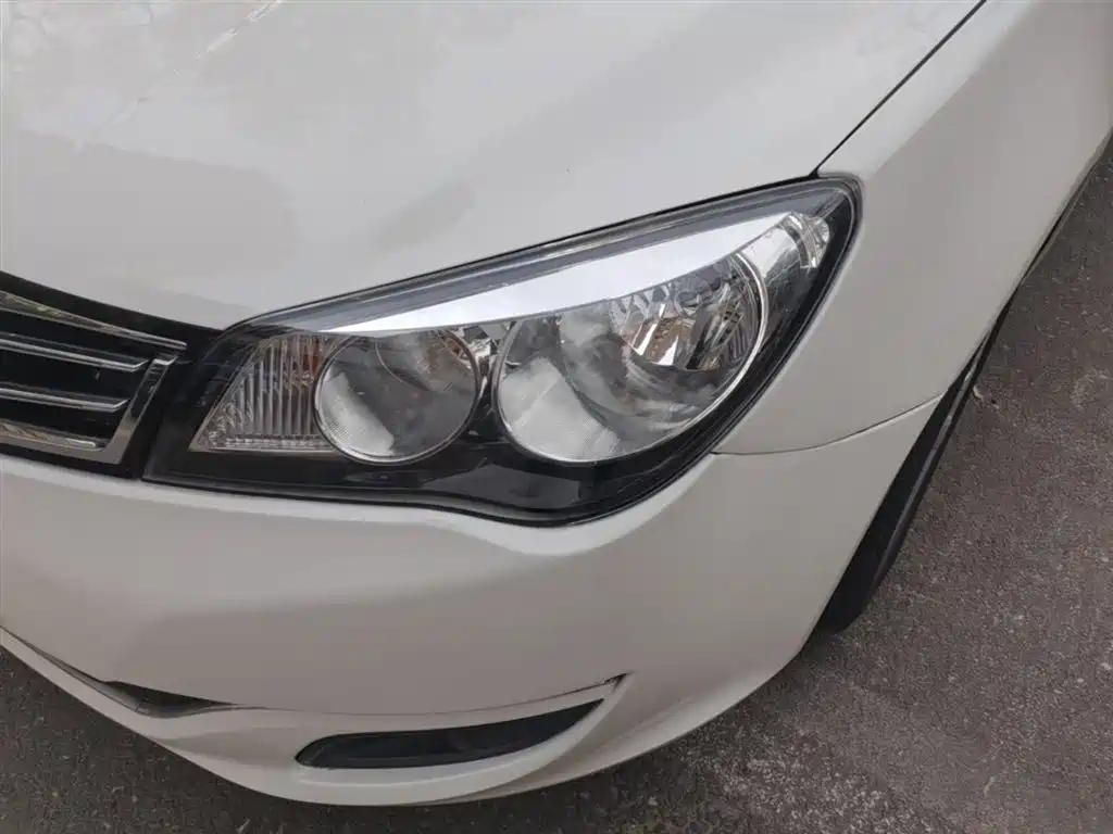 Roewe 350 2017 2015 Model 1.5L Automatic Luxury Sunroof Edition