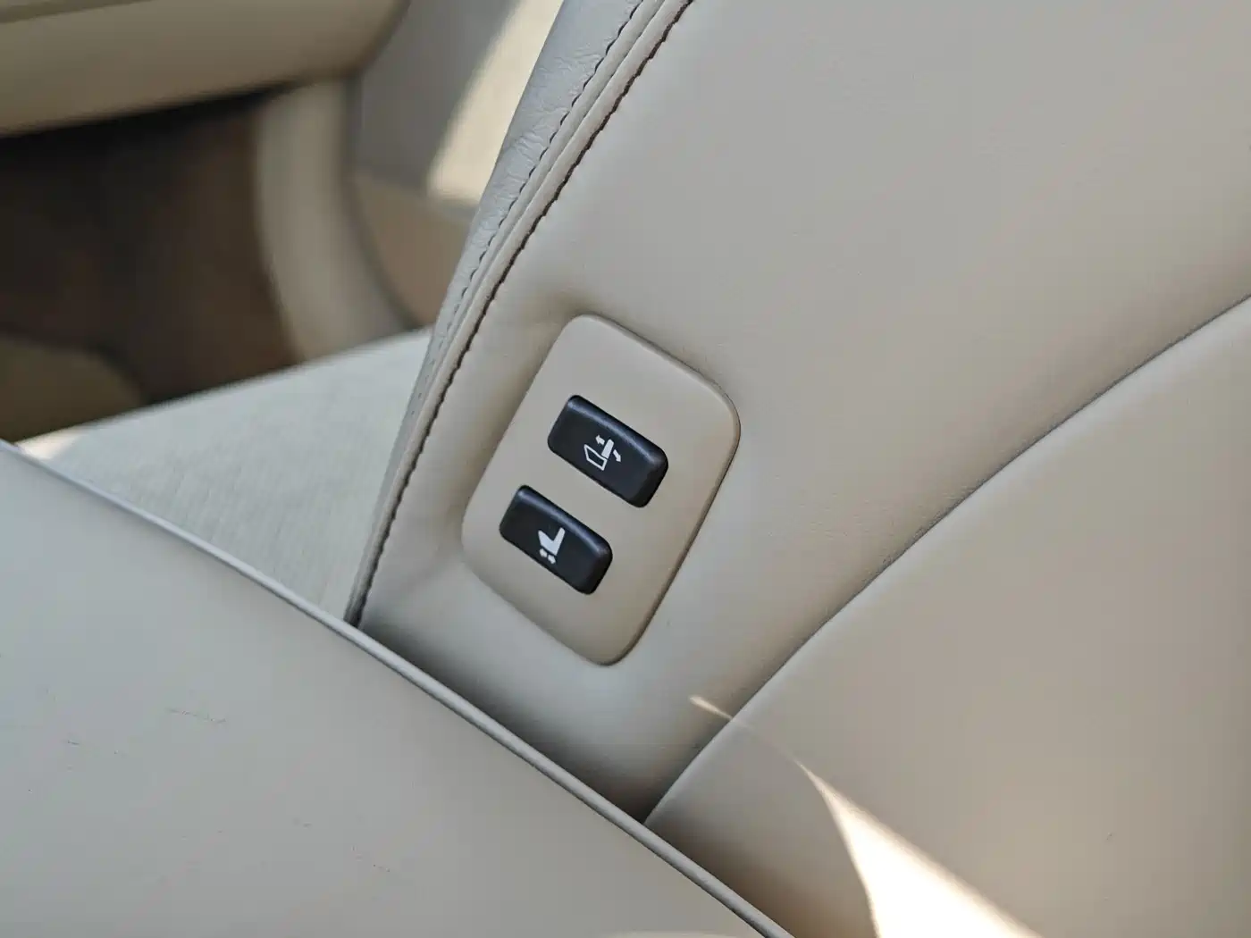 Lexus ES 2010 350 Elegance Edition фото 16