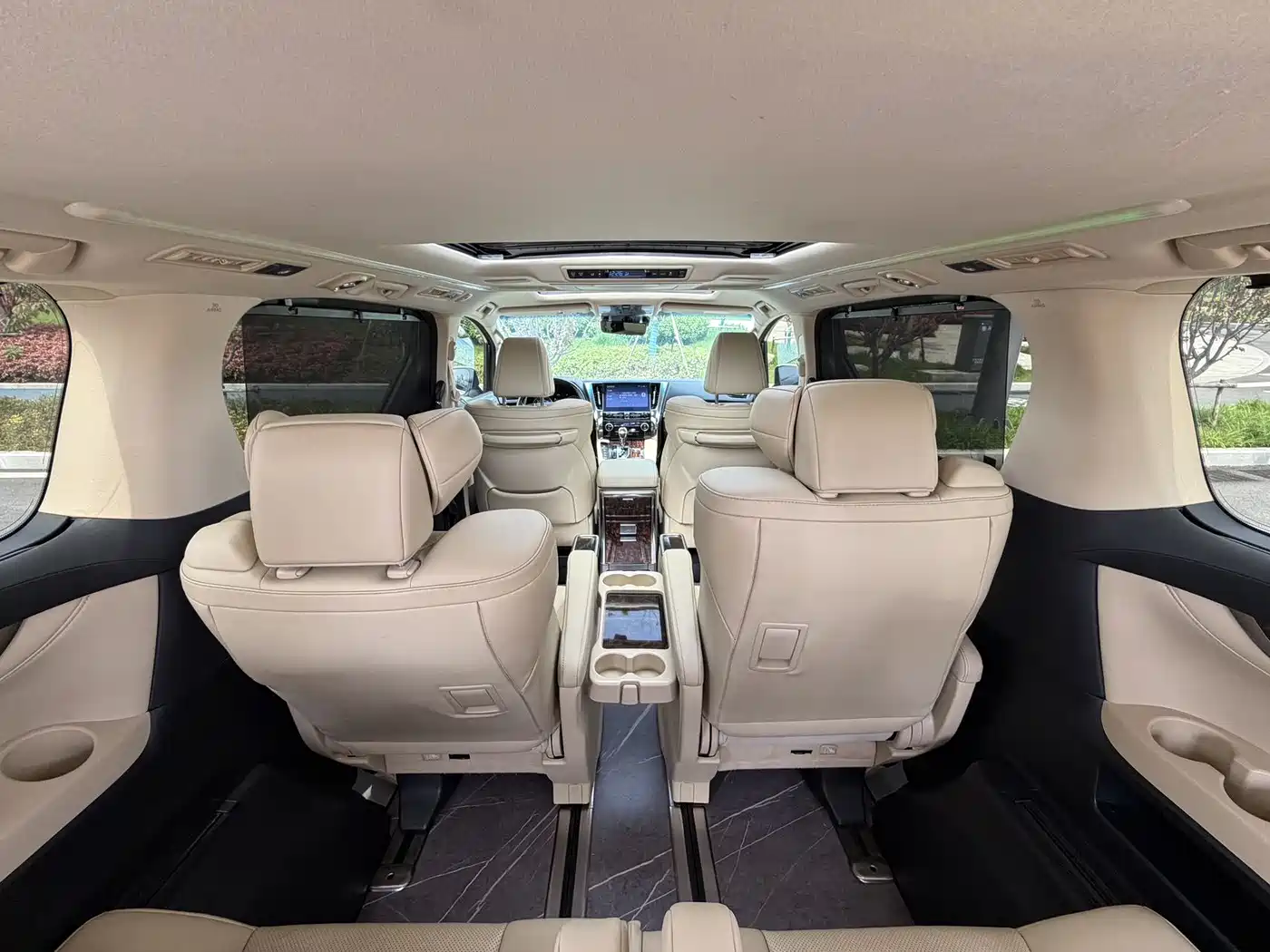 Toyota Alphard 2021 Hybrid 2.5L Luxury фото 7