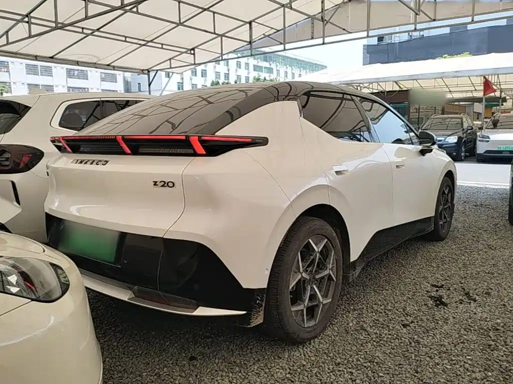 Photo 7 - Lynk & Co Z20