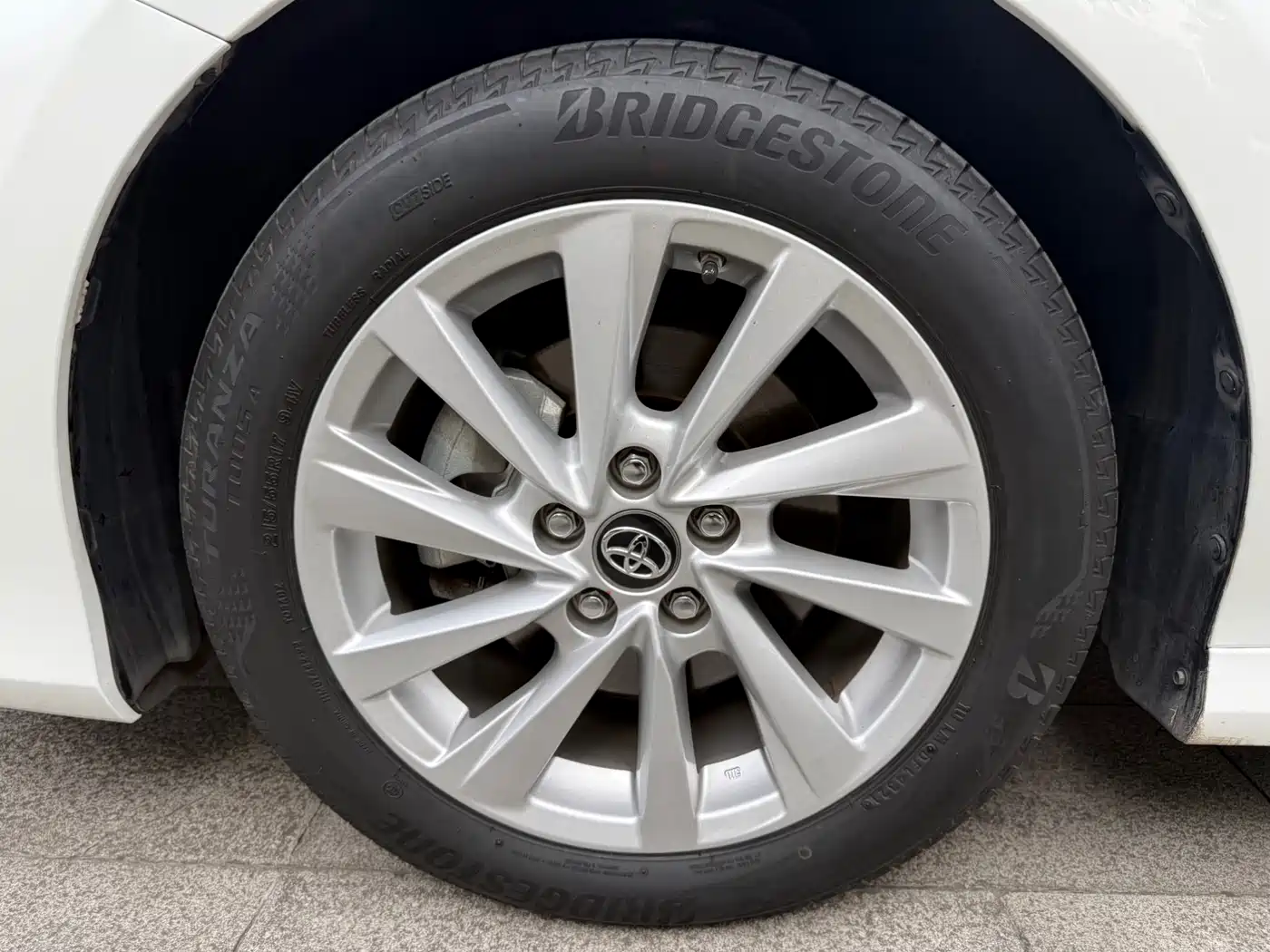 Toyota Camry 2021 2.0G Luxury Edition фото 16
