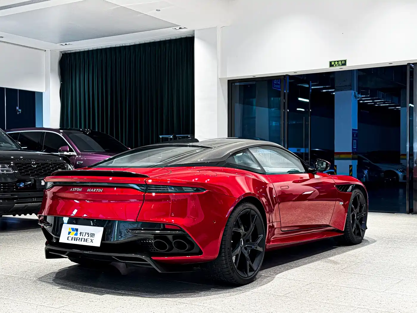 Aston Martin DBS 2019 DBS Superleggera V12 Coupe фото 4