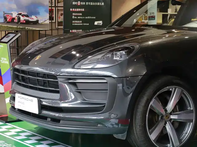 Porsche Macan 2023 Macan 2.0T — фото 2