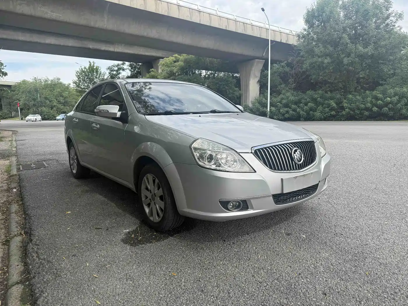 Buick Excelle 2012 2011 1.6LE-AT