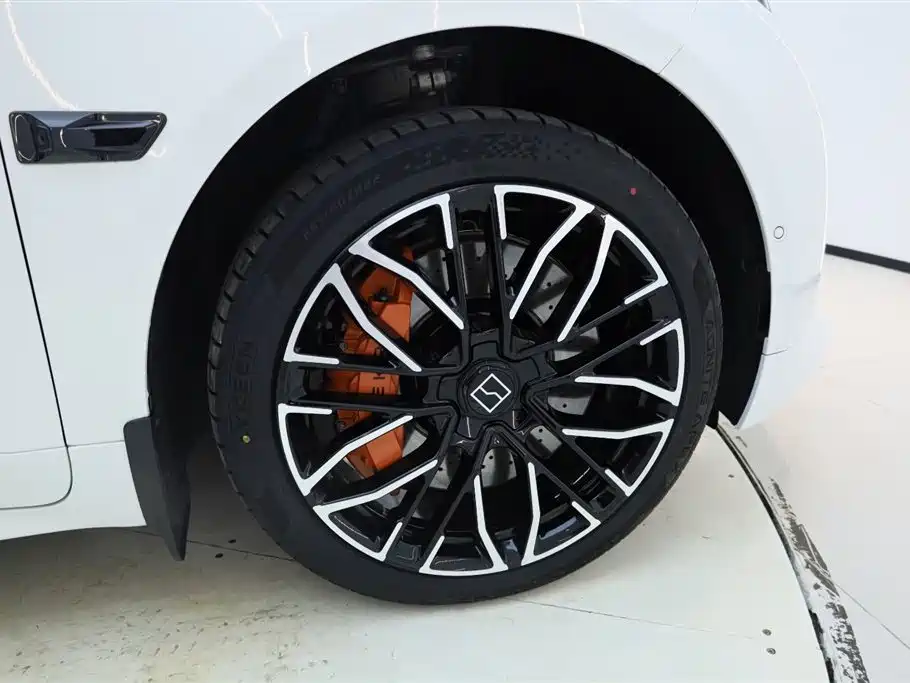 ZEEKR EXTREME KRYPTON 001