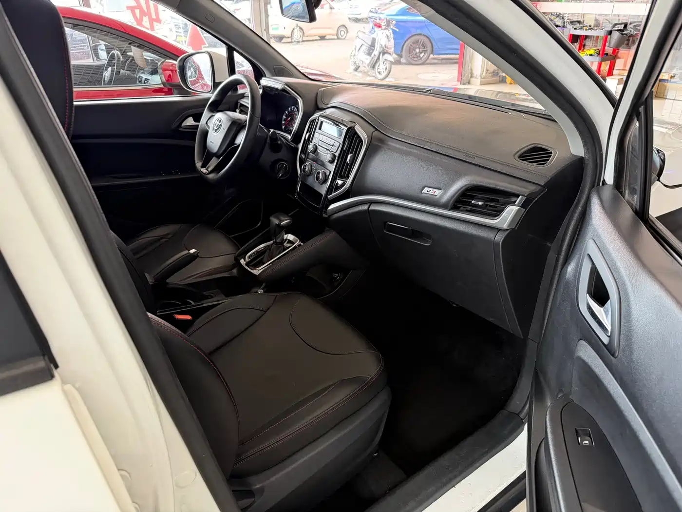 Zhonghua V3 2019 2019 Pre-production Model
