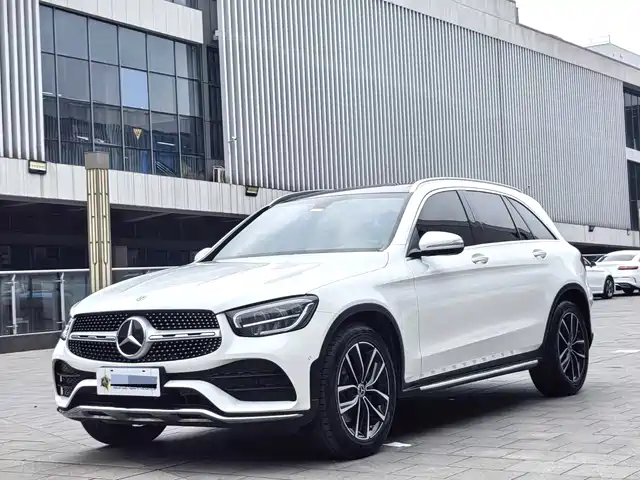 MERCEDES-BENZ GLC