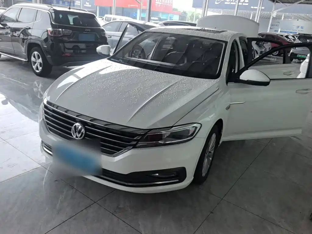 Фото 1 - Volkswagen Lavida