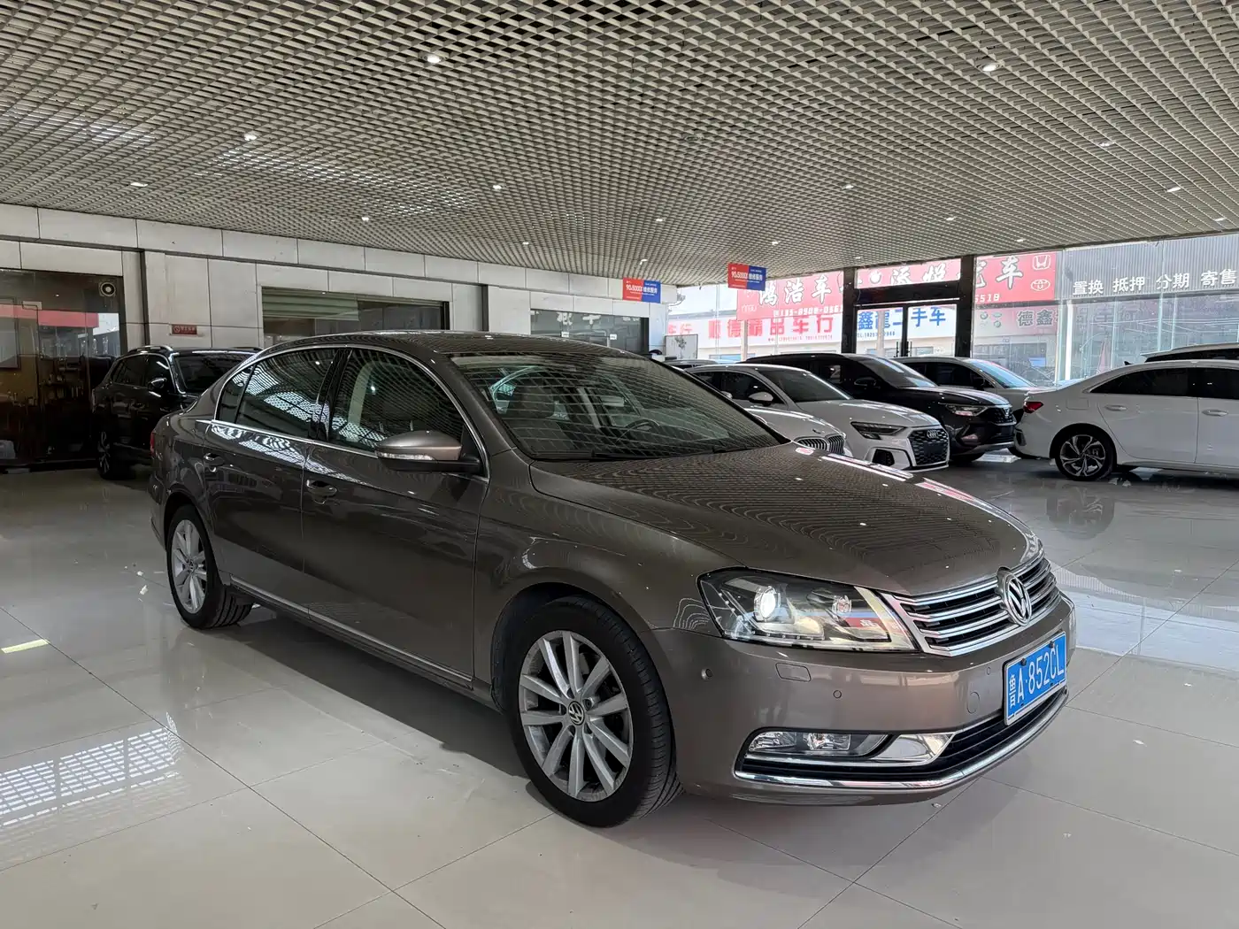 Volkswagen Magotan 2013 1.8TSI Premium фото 3