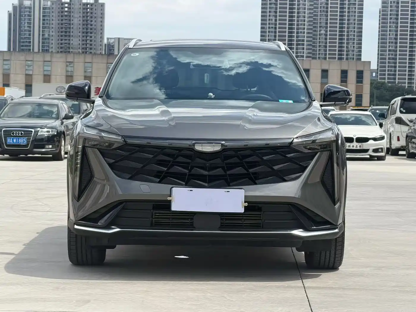 Photo 2 - Geely Boyue