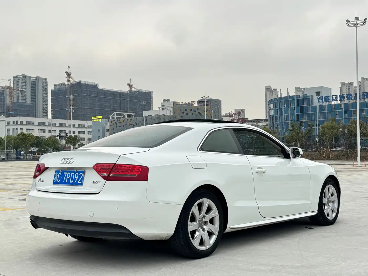 Audi A5 (Import) 2010 2.0TFSI Coupe Style Edition фото 4