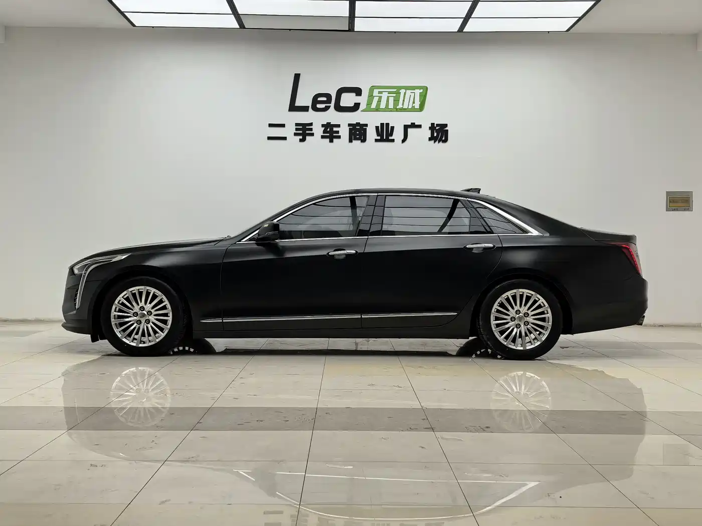 Cadillac CT6 2019 28T Luxury Model фото 2