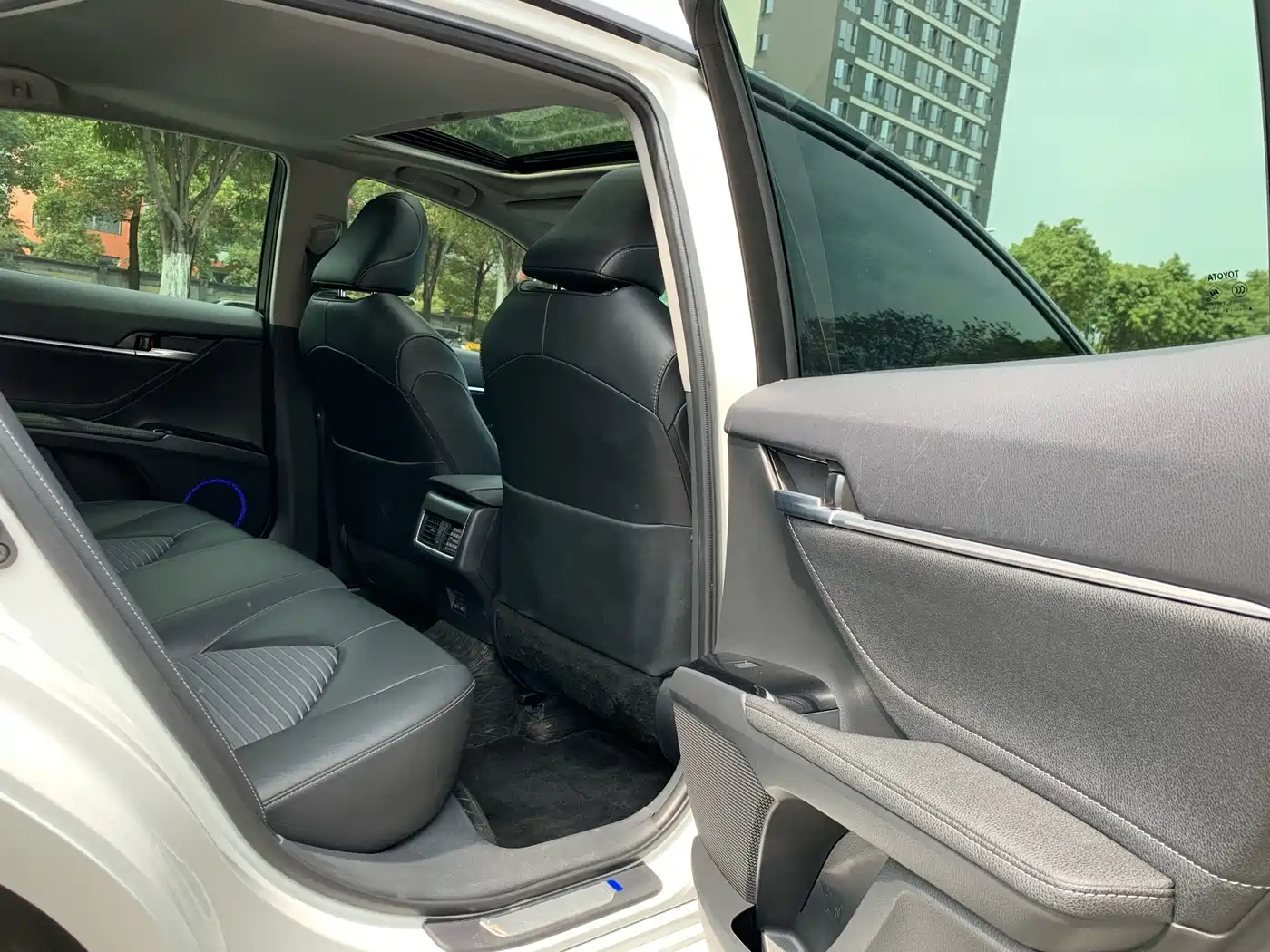 Toyota Camry 2023 2.0S Knight Edition фото 16